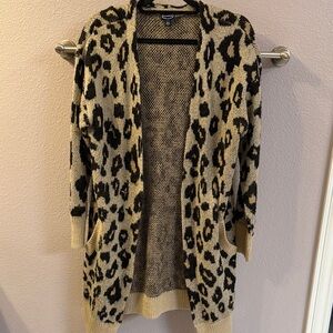 Scoop L Black and Tan Leopard Cardigan